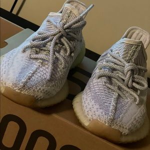 Yeezy Boost 350 V2